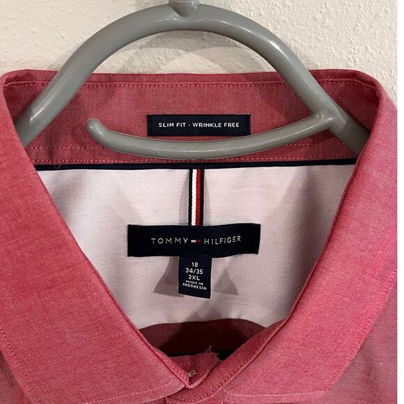 Tommy Hilfiger Men’s 2XL Slim Fit Wrinkle Free Button Down Shirt Red 100% Cotton - Picture 4 of 11